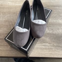 Mia Audrey Suede Flats Size 7.5