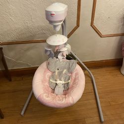Fisher-Price Blush Safari Cradle ‘N Swing & Fisher-Price Rock ‘N Play Sleeper