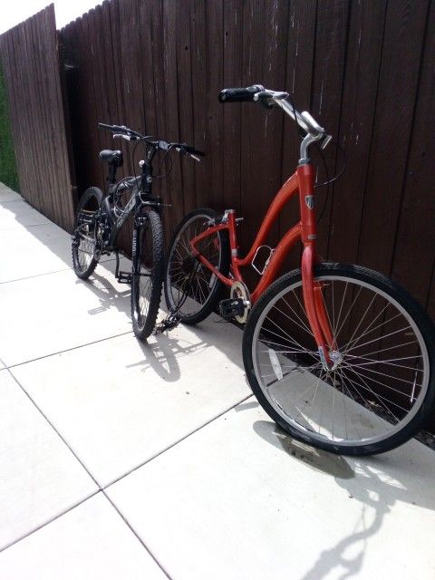 3 Bikes Trek All Aluminum, Other Bikes Aswell