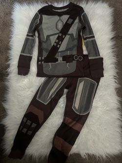 NWT Disney Star Wars The Mandalorian Din Djarin pajama set size 6