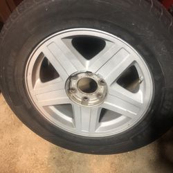 1 WHEEL AND TIRE 🛞  FOR CHEVY TRAILBLAZER