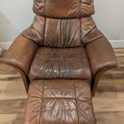 Stressless by Ekornes  Eldorado Highback 1 Seater With Ottoman