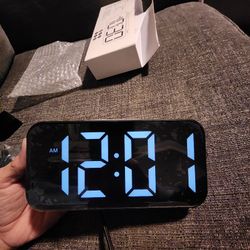 Color Changing Alarm Clock 