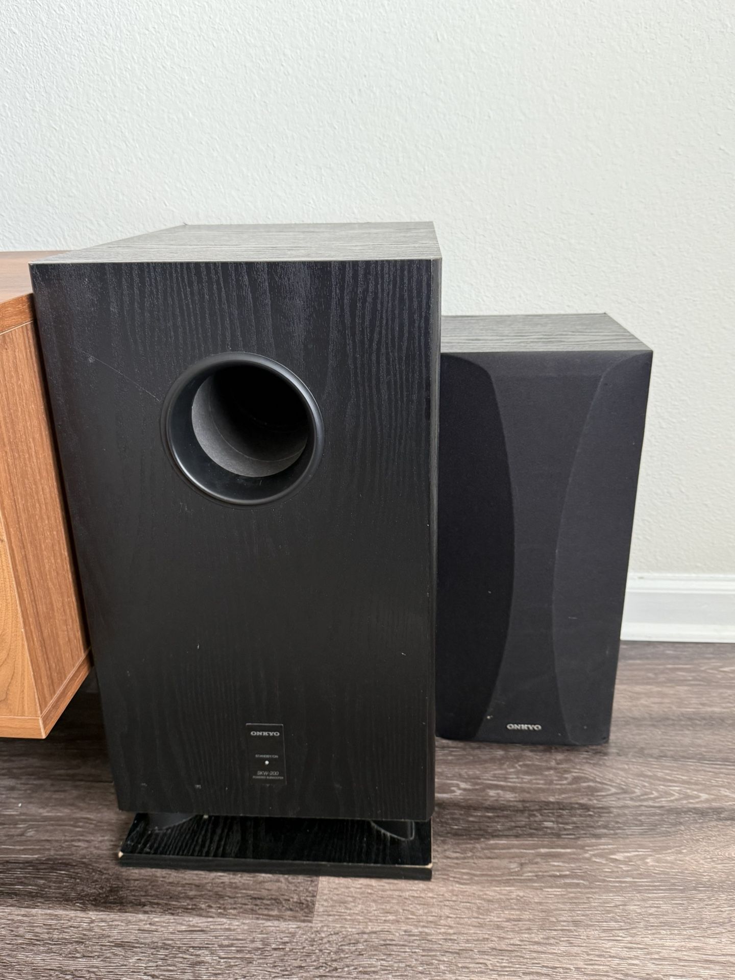 Onkyo 6.1 Home Theater System – Receiver, Subwoofer & Speakers