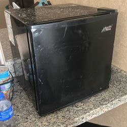 Working Mini fridge 