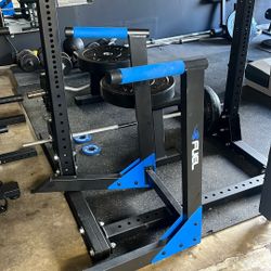 Fuel Pureformance Deluxe Dip Station