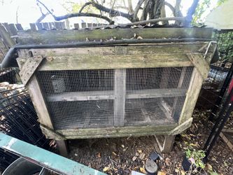 Large Sturdy Bunny Hutch