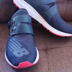 Mens size 8 New Balance Sonic Fuel Core Shoes