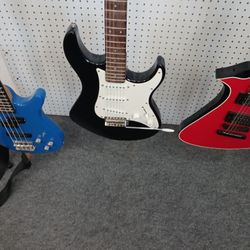 Yamaha EG303 Electric Guitar 