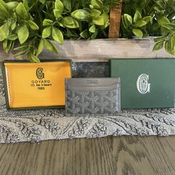 Go Yard Card Holder