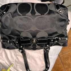 Coach Blk Purse .