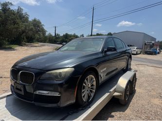 Parting out 2010 BMW 750Li xDrive