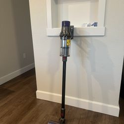 Dyson V10 Total Clean+ Vacuum Cleaner