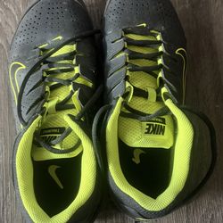 Nike Reax 8 TR Men's Lace Up Low Top Athletic Sneaker Black