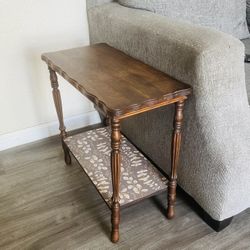 Scallop wooden side table