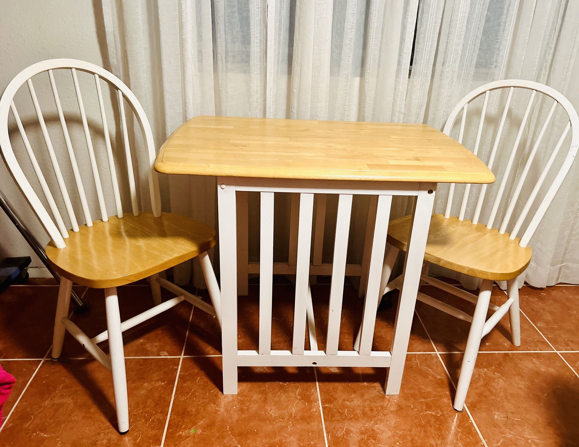 Table With 2 Chairs