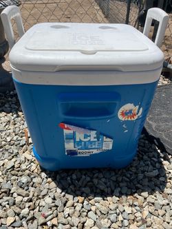 ICE CHEST  $25