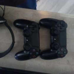 PS4 CONTROLLERS