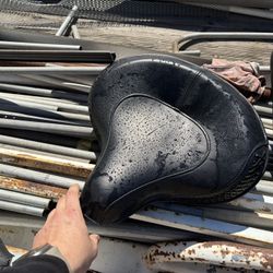 Harley Davidson Cross Bones Seat