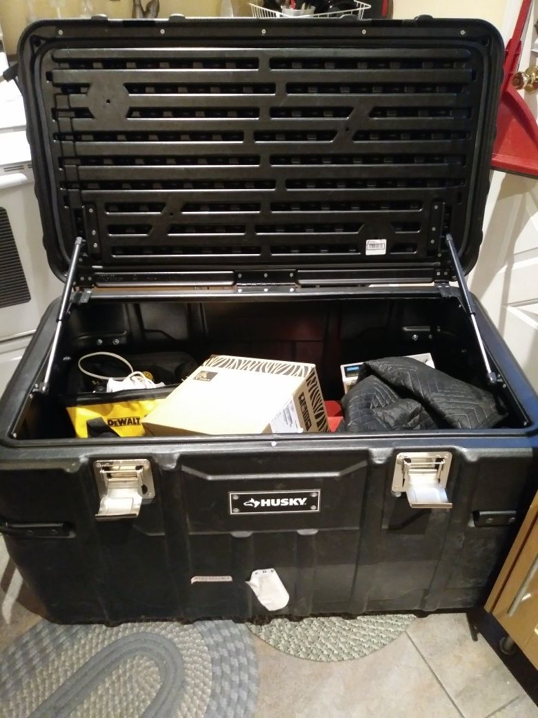 Husky 100 gallon job box deals