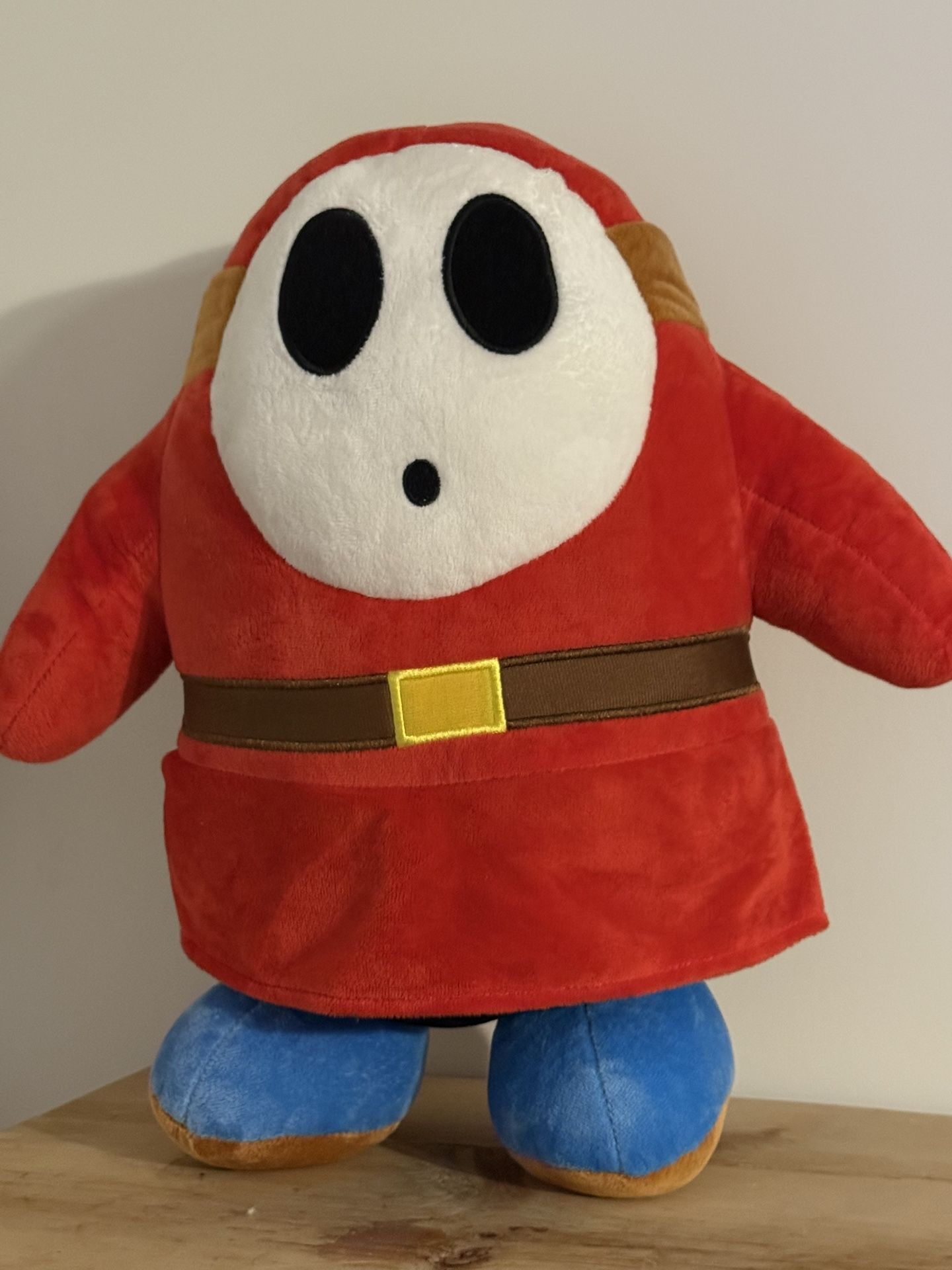 Authentic Nintendo Super Mario Bros. SHY GUY Stuffed Plush 2022 16 in