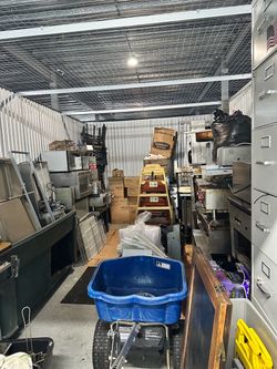 Full storage unit