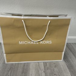 💯 Authentic Gift 🎁 Bag  15.15 x 19.10 Inches 