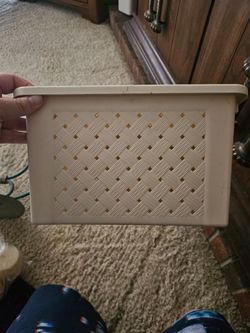 Cream Plastic Woven-Pattern Storage Basket