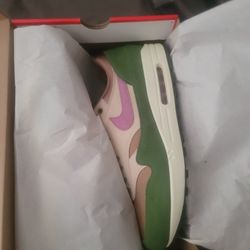 Nike Max 1