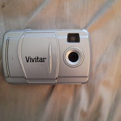 Vivitar Compact Digital Camera 