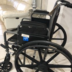 Silla De Ruedas MEDLINE