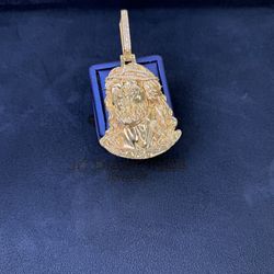 Jesus Pendant Big And Heavy Duty 10k Gold 