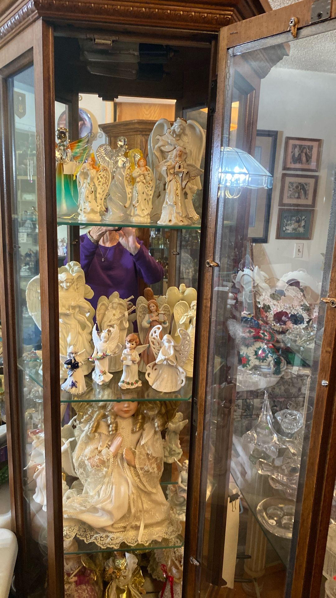 Cabinet of angels. There is prices. Inquiry if interested.