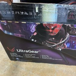 LG UltraGear 34” Gaming Monitor 