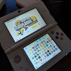 New Nintendo 3DS AMERICAN immaculate Condition 