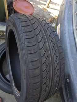 Tengo 2 Llantas Muy Buenas