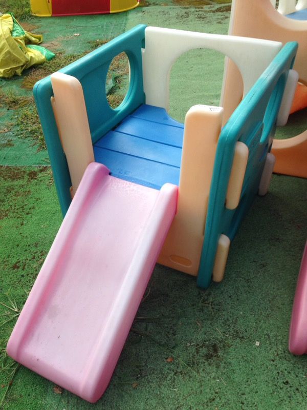 JUNGLE GYM CUBE WITH SLIDE