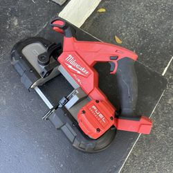 Milwaukee Bandsaw M18