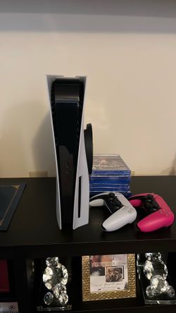 PS5 Standard Disc w/ Extra Controller & Games