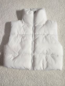 Anna & Ava  Active Womens White Cropped Puffer Vest S/M Zipper China 100% Ny Pol