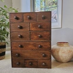 Vintage Italian Chest of Drawers – Handcrafted Elegance