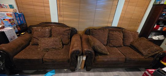 A set of 3 couches
