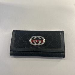 gucci wallet