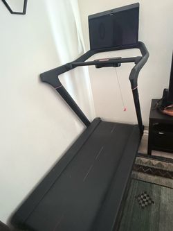 Treadmill peloton