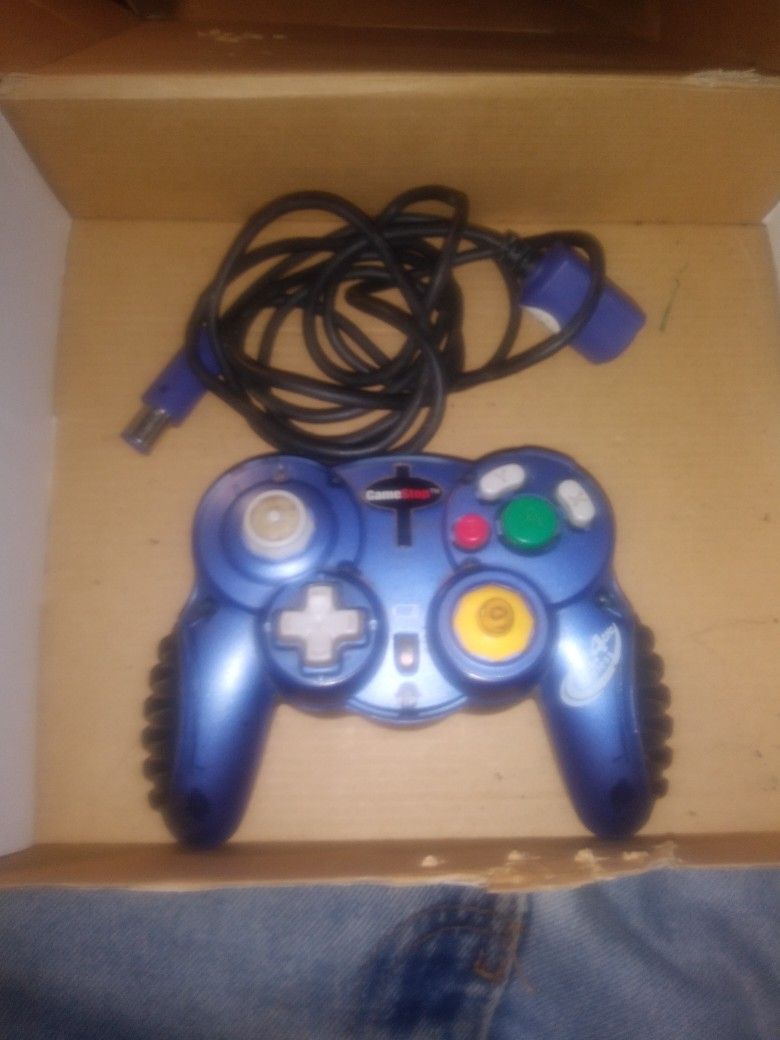 Wireless GameCube controller Gamestop Variety And Controller Extension For Wired Controller