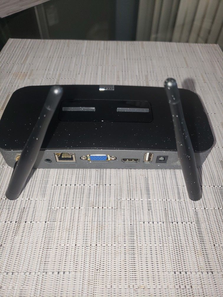 Barco ClickShare Wireless Presentation System Conference R(contact info removed)NA (Renewed)