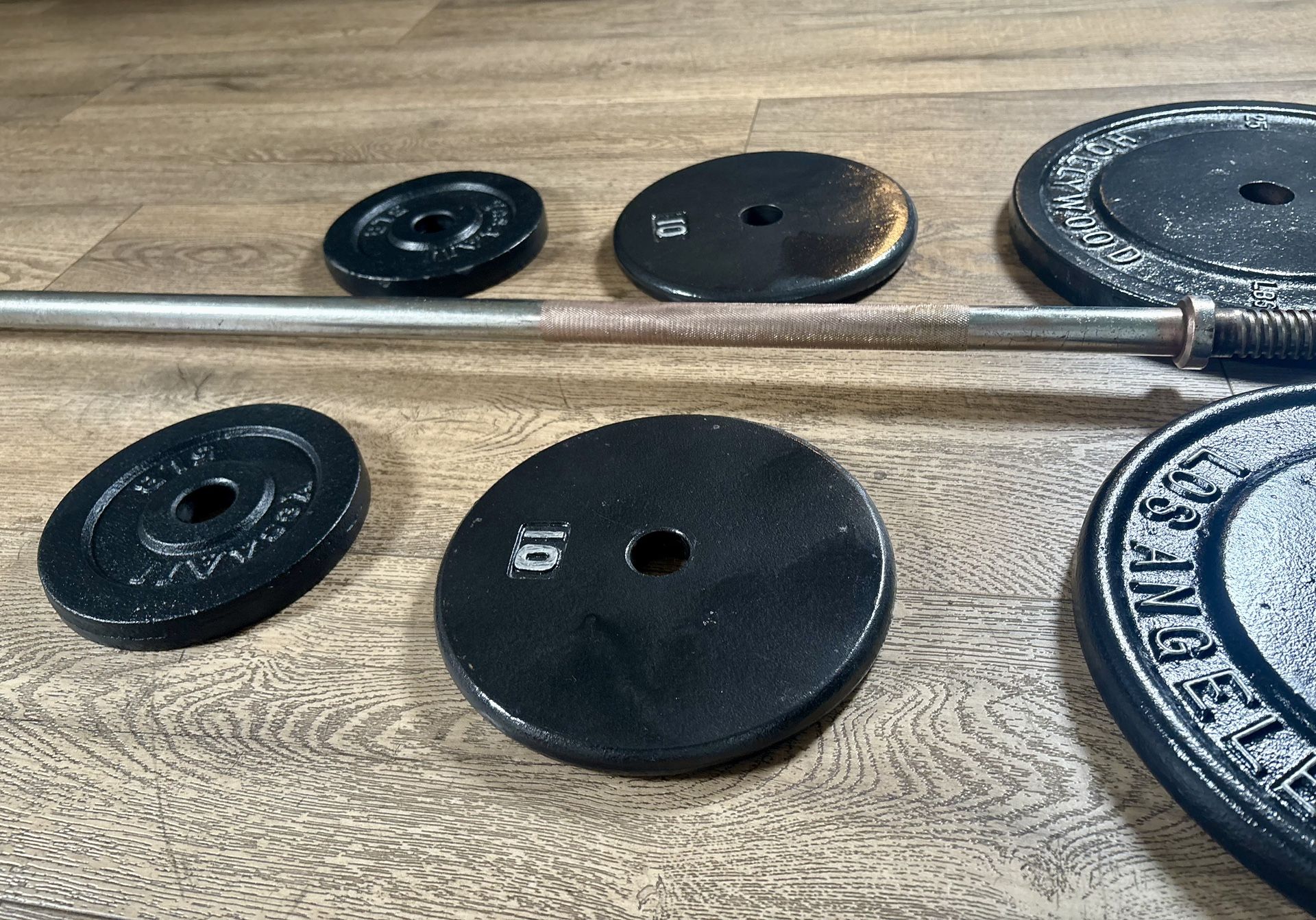Los Angeles Paramount / Hollywood Standard Plates (plus 10s and 5s)  & 6 ft Standard Gently Used Bar [Total: 100 lbs].