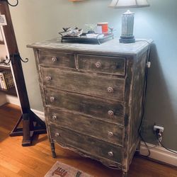 Vintage 6 Drawer Dresser 