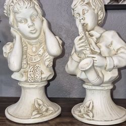 U Kendrick Statues 71