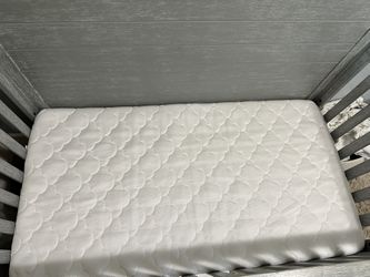 Newton Crib Mattress (EUC) and Extra Cover (NEW)